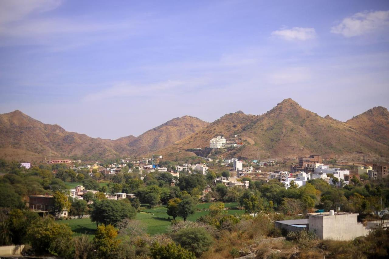 Hotel Dosa Plaza Udaipur Buitenkant foto